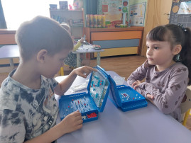 Настольная игра «Морской бой» Настольная игра «Морской бой».