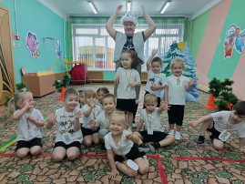 Спортивное развлечение: "Путешествие в зимний лес" Спортивное развлечение: "Путешествие в зимний лес".