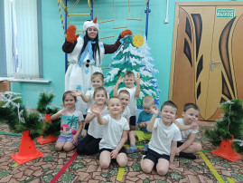Спортивное развлечение: "Снеговик в гостях у ребят" Спортивное развлечение: "Снеговик в гостях у ребят".