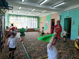 "В гости к Матрёшке" "В гости к Матрёшке".