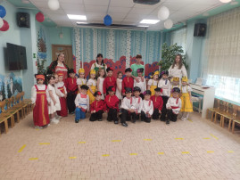 Патриотический праздник "Я- ЖИВУ В РОССИИ" Патриотический праздник "Я- ЖИВУ В РОССИИ".